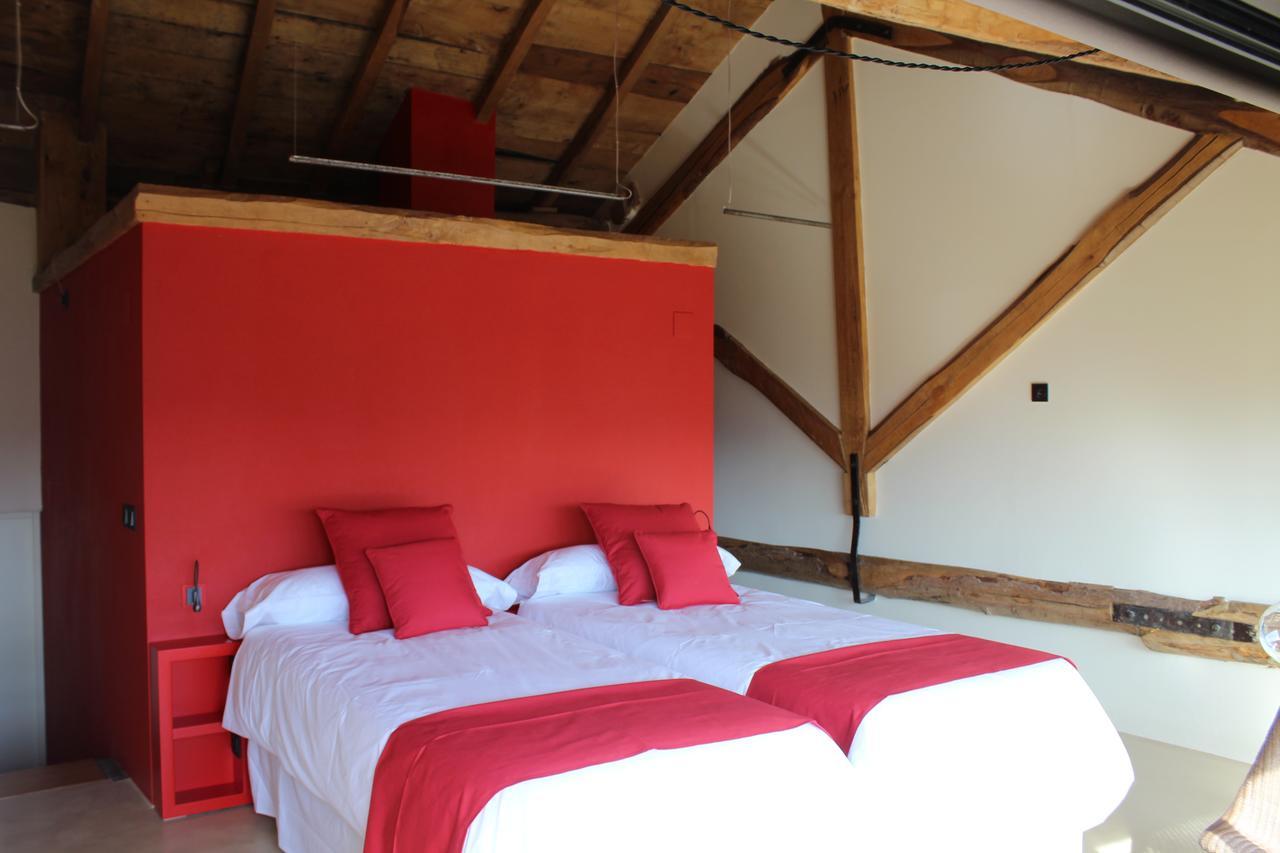 Hotel Mas Ravetllat Isobol Esterno foto