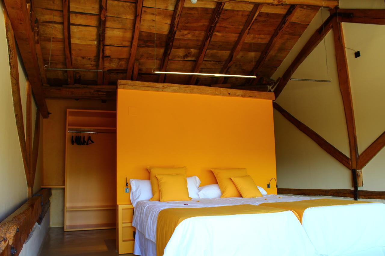 Hotel Mas Ravetllat Isobol Esterno foto